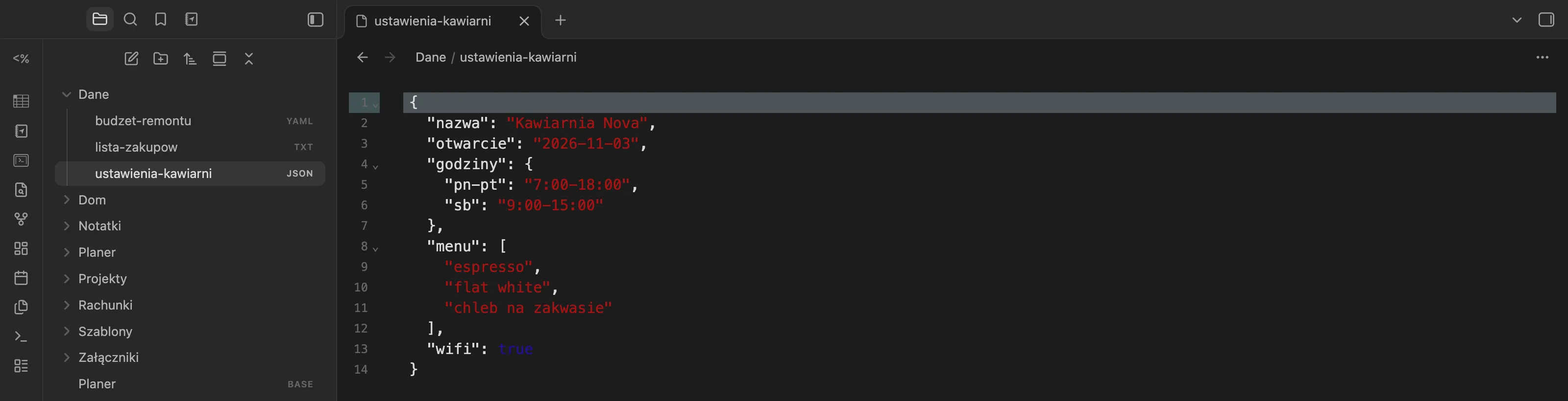 Plik JSON z ustawieniami kawiarni otwarty w edytorze Data Files Editor, z numeracją linii i kolorowaniem składni