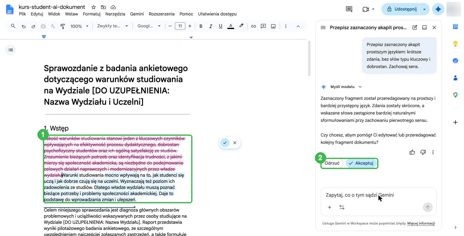Stary akapit przekreślony, nowa wersja podświetlona, przyciski Odrzuć i Akceptuj